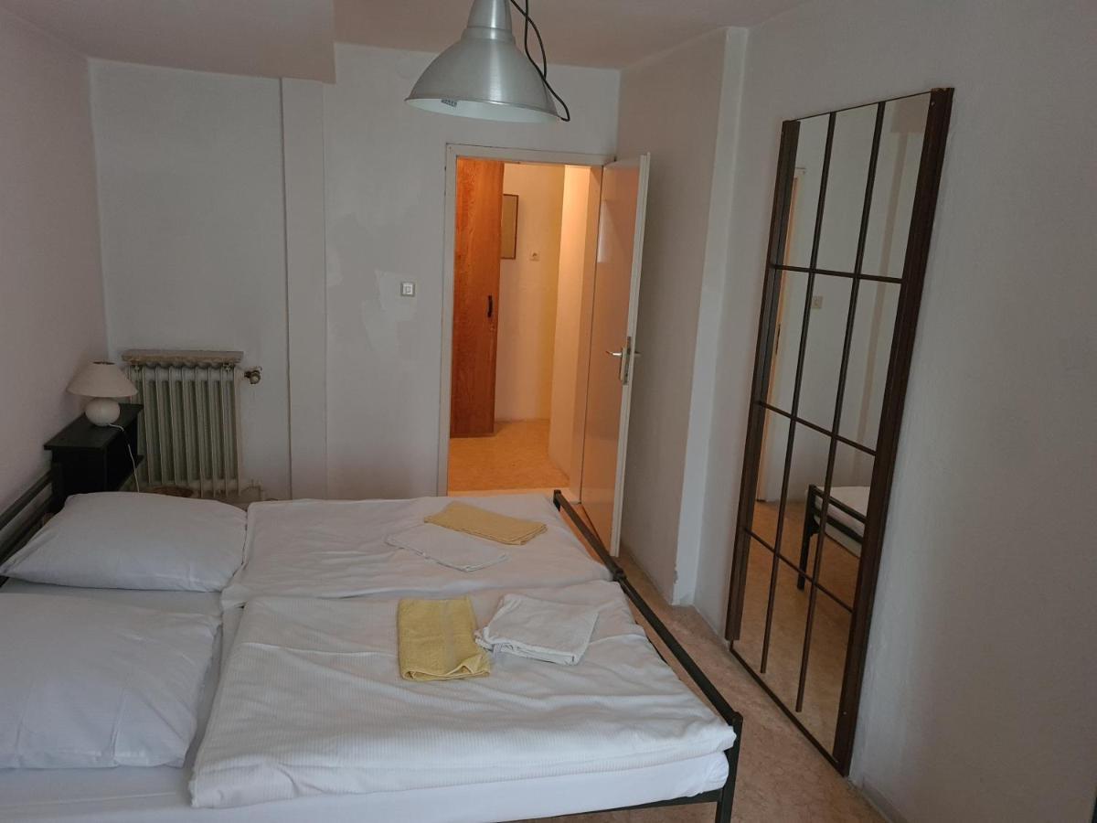 Altstadthotel Zum Goldenen Anker Lubeck Exterior photo